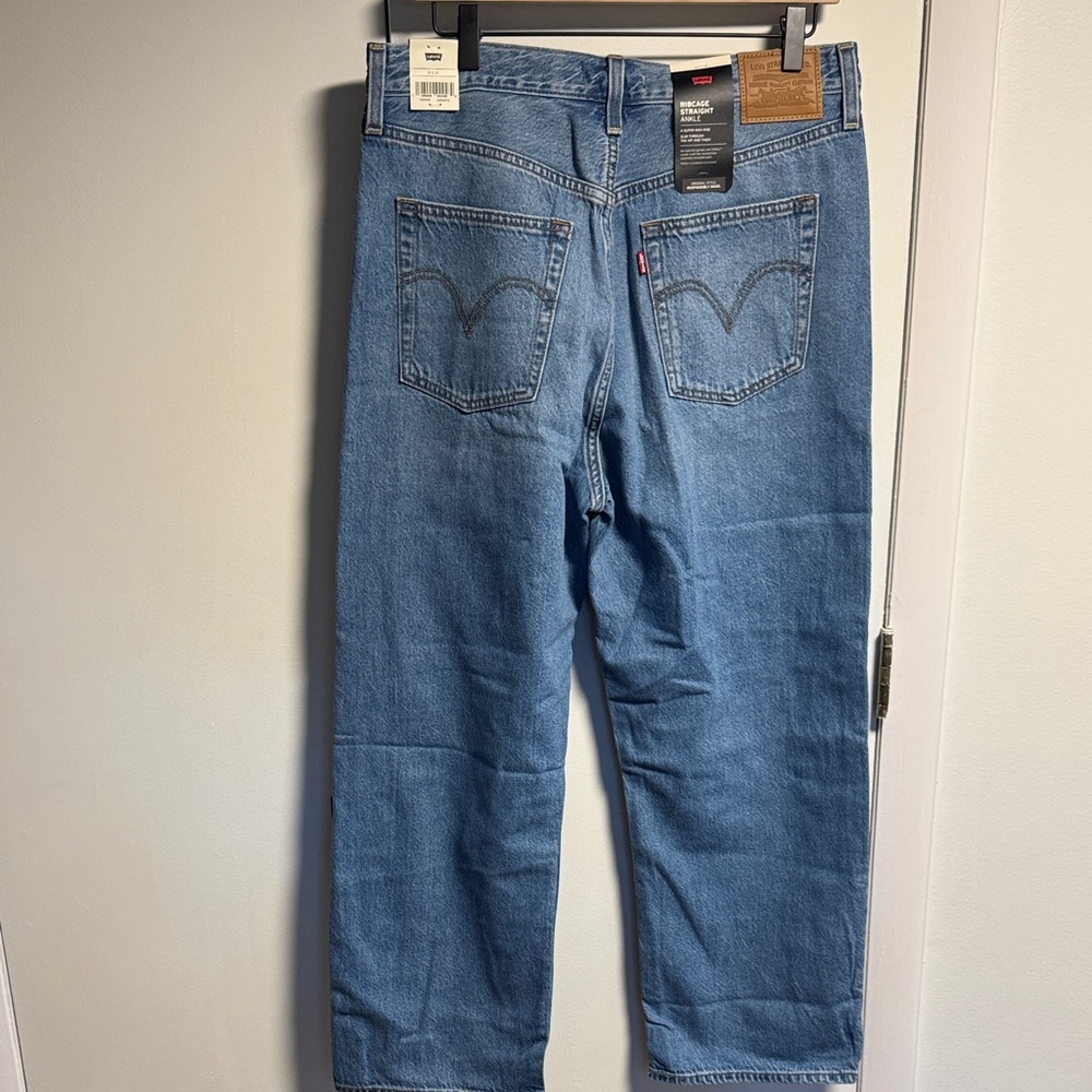 NWT Levi’s Ribcage Straight Ankle Jeans